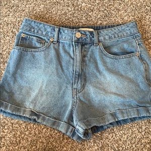 Cuffed hem shorts